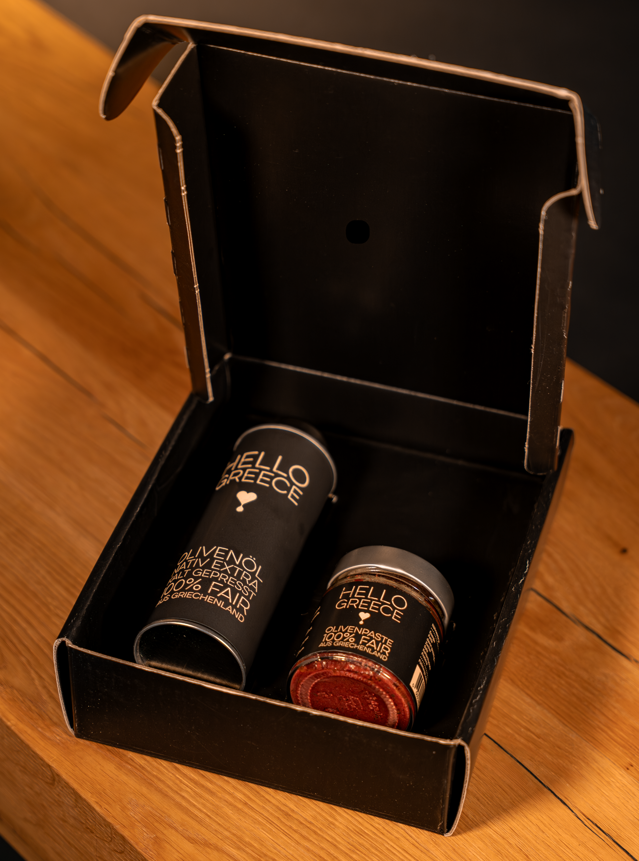 Hello Greece Geschenkbox: 0,25L Dose Olivenöl und Olivenpaste
